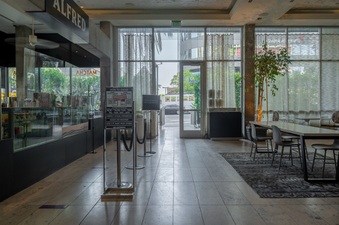 Enlarge photo 16