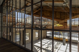 Enlarge photo 35
