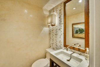 Enlarge photo 26
