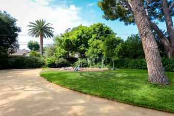Enlarge photo 58