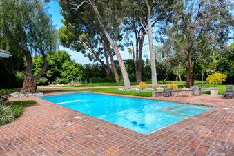 Enlarge photo 62