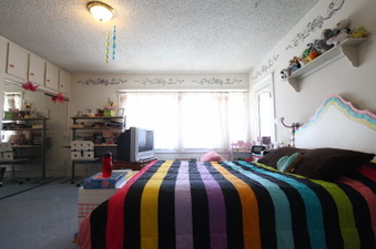 Enlarge photo 77