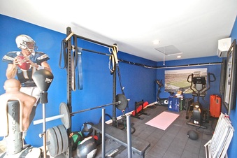 Enlarge photo 69
