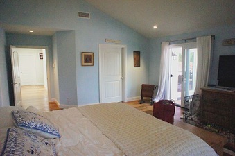 Enlarge photo 54