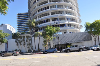 CAPITOL RECORDS BLDG.