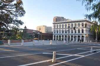EL PUEBLO/OLVERA PLAZA