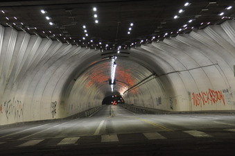 2ND ST TUNNEL
