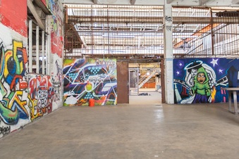 Enlarge photo 33