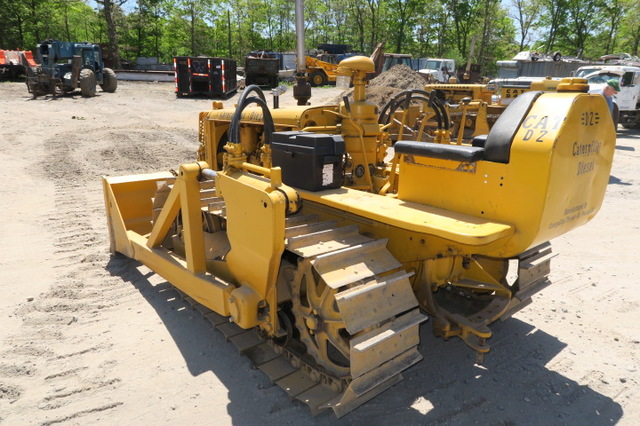 1949 D2 Cat Antique Crawler Dozer serial # 5U3848