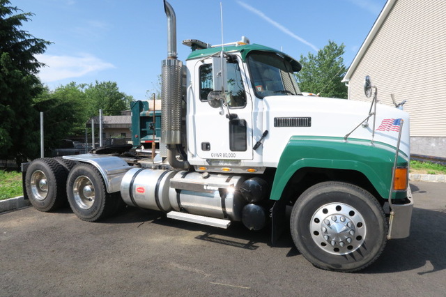 2004 Mack Ch 613 427 Day Cab Tandem Axle Excellent Condition