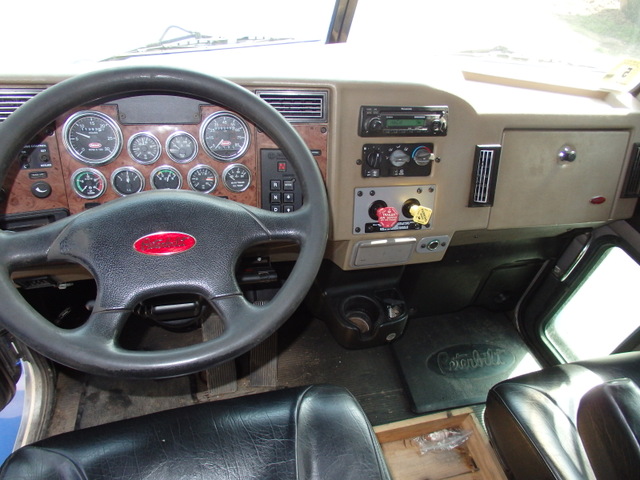 2006 Heavy Duty Peterbilt Single Axle 335 Dump Truck