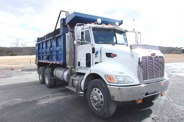 Peterbuilt PB335 Tandem Axle Dump Truck