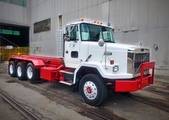 AUTOCAR ACL64B TRI AXLE ROLL OFF