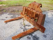 Cat 936 Forks fit a Quick Coupler