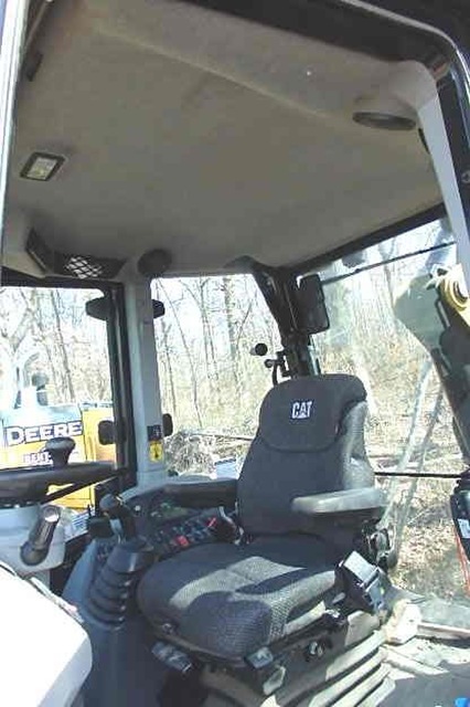 Caterpillar 430F2IT Backhoe loader