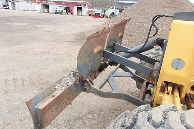 Motor Grader 2008 Champion C80C 11ft Board w Ripper Front Blade 2018 hours 110hp