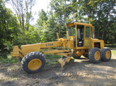 Deere 570 Grader