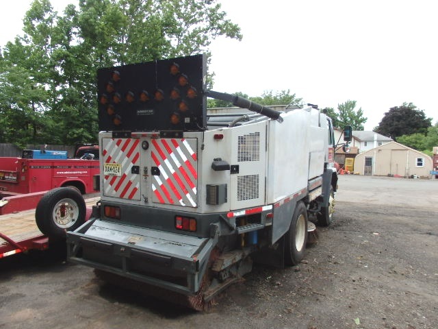 2006 Elgin Eagle Series F Street Sweeper