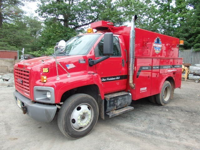 2005 GMC C6500 Utility Truck