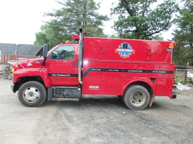 2005 GMC C6500 Utility Truck