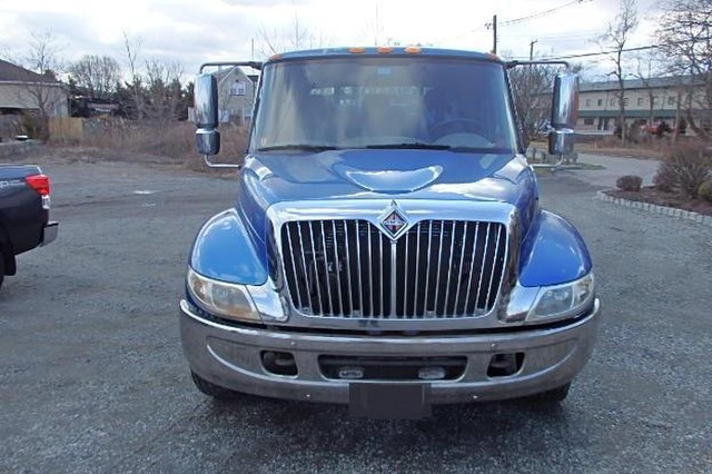 Used 2003 International SBA 4400 Welding Service Truck for sale International SBA 4400 Welding Service Truck