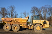 John Deere 250D Articulated Dump