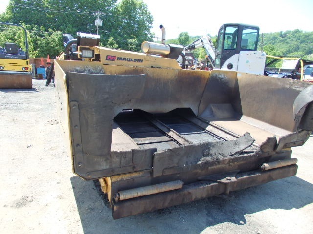 used 2006 Mauldin 1750C Asphalt Paver 8' to 15'.5'' 8 Ton Hopper 2006 Mauldin 1750C Asphalt Paver