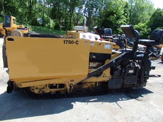 used 2006 Mauldin 1750C Asphalt Paver 8' to 15'.5'' 8 Ton Hopper 2006 Mauldin 1750C Asphalt Paver