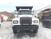 RD688SX R-Model Mack Tandem Dump Truck