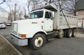 Tri Axle Dump Truck