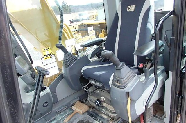 Cat 313F LGC Excavator