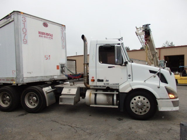 Used Volvo VNL Tandem Axle Day Cab Tractor for sale