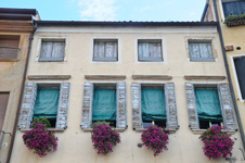 Enlarge photo 13