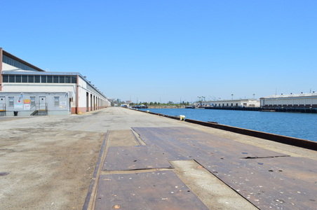 Enlarge photo 16