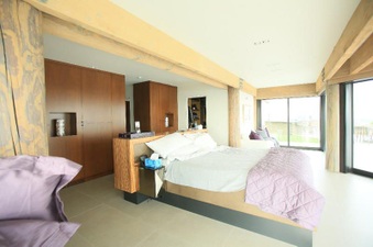 Enlarge photo 38