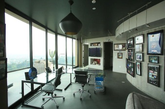 Enlarge photo 17