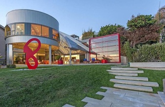 MODERN HOMES