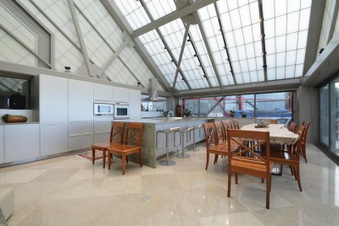 Enlarge photo 35