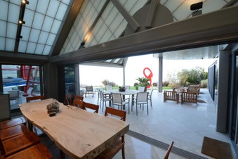 Enlarge photo 106