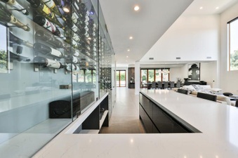 Enlarge photo 26