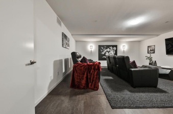 Enlarge photo 120