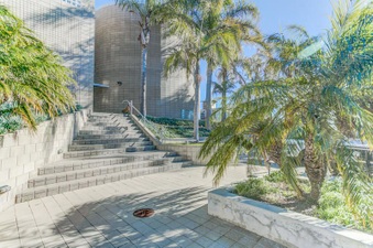 Enlarge photo 64