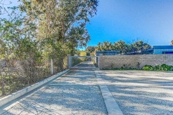 Enlarge photo 63