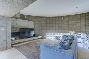 Enlarge photo 41