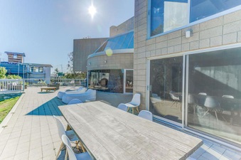 Enlarge photo 10