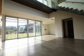 Enlarge photo 109