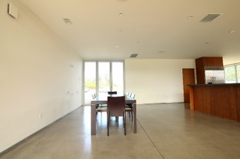 Enlarge photo 92
