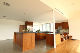 Enlarge photo 84