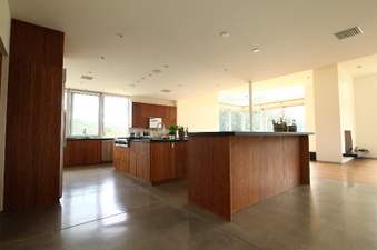 Enlarge photo 82