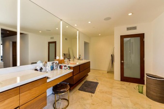 Enlarge photo 40